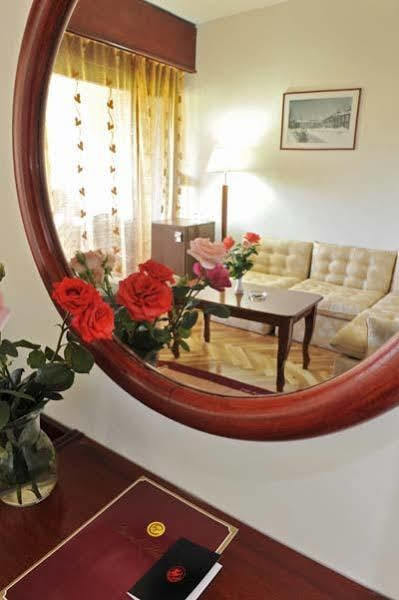 Hotel Grand Cetinje Exterior photo